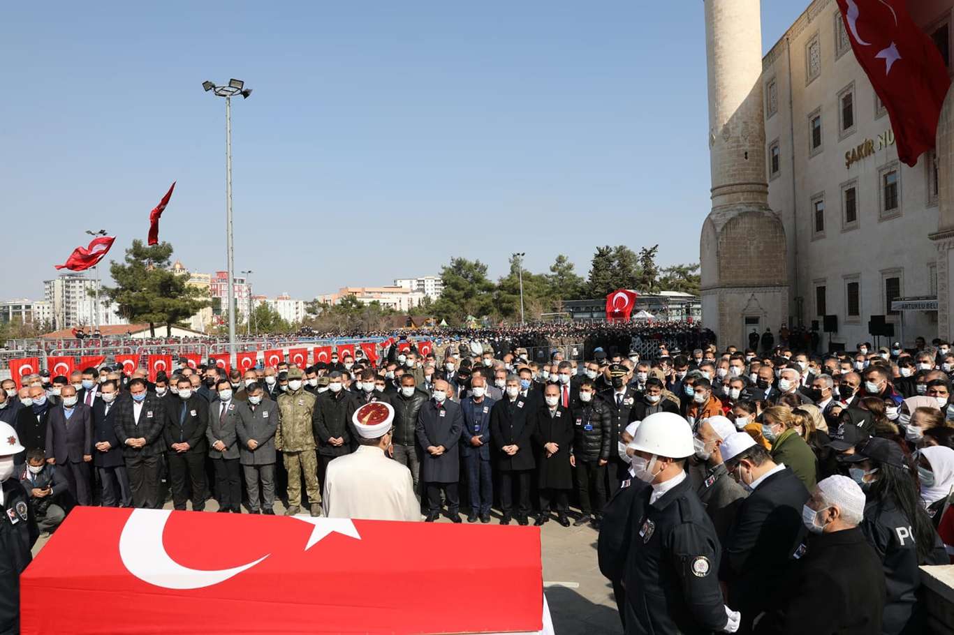 Gara’da katledilen Vedat Kaya memleketi Mardin’de Kürtçe ağıtlarla defnedildi Gara’da katledilen Vedat Kaya memleketi Mardin’de Kürtçe ağıtlarla defnedildi